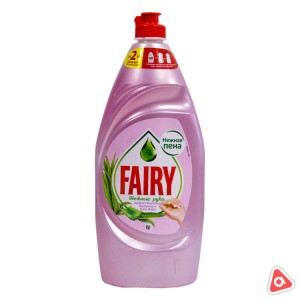 Средство Fairy для мытья посуды "Нежные руки" Роза жасмин и Алоэ Вера 900 мл